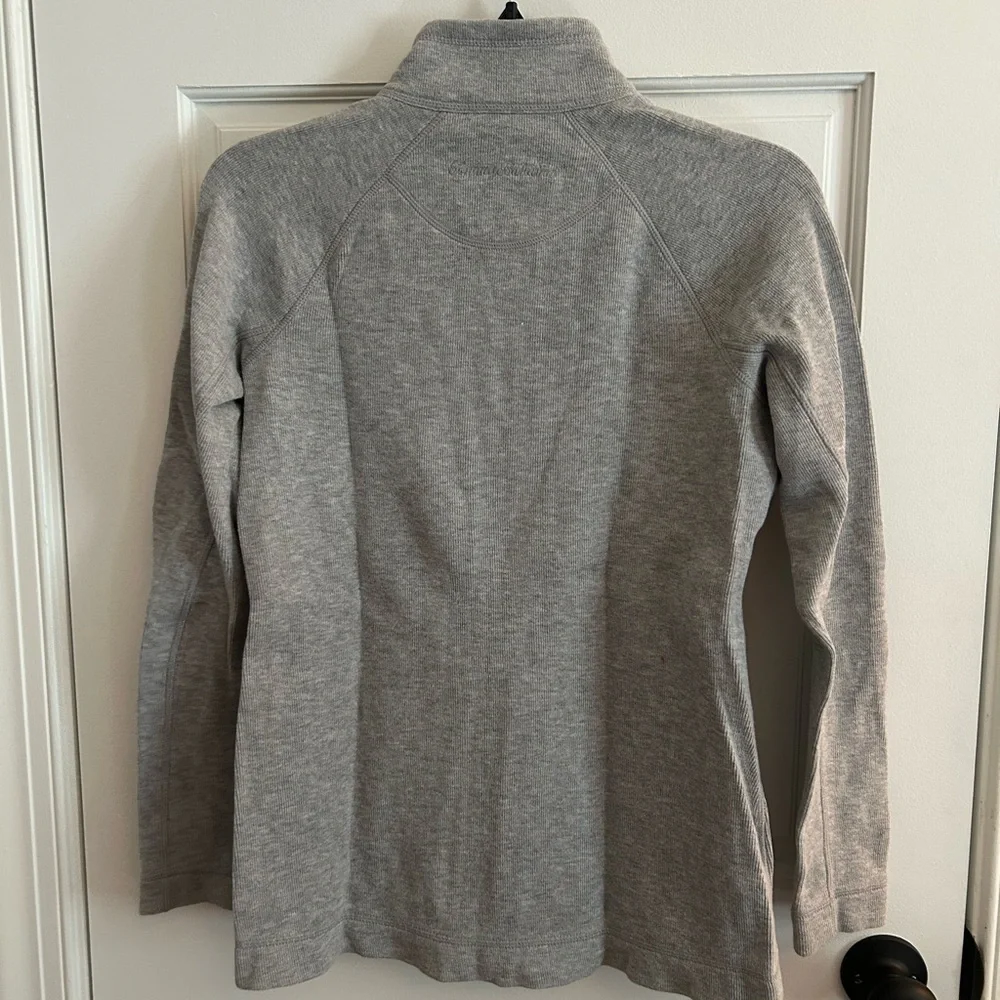 Tommy Bahama women’s zip up - Picture 3 of 3